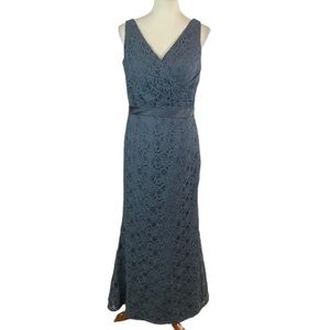 Woman’s Mari Lee by Madeline Gardner formal lace gown size 14